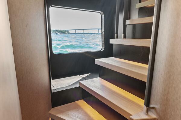 Fantasy Girl 75ft Absolute Yacht For Sale