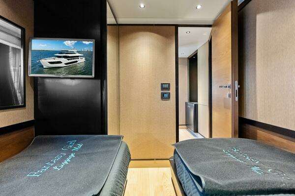 Absolute 75 Navetta Yacht For Sale