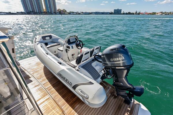 Fantasy Girl 75ft Absolute Yacht For Sale