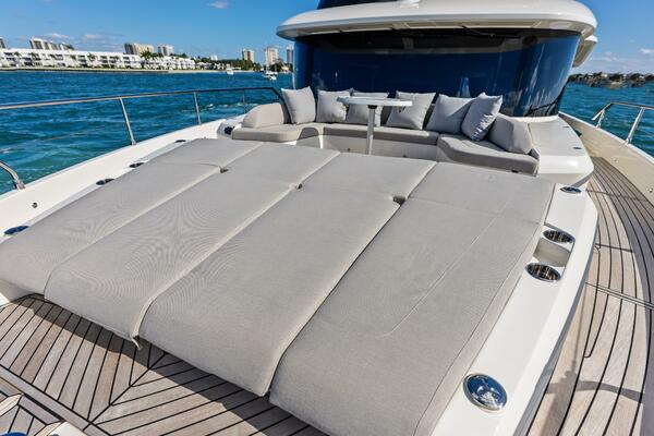 Fantasy Girl 75ft Absolute Yacht For Sale