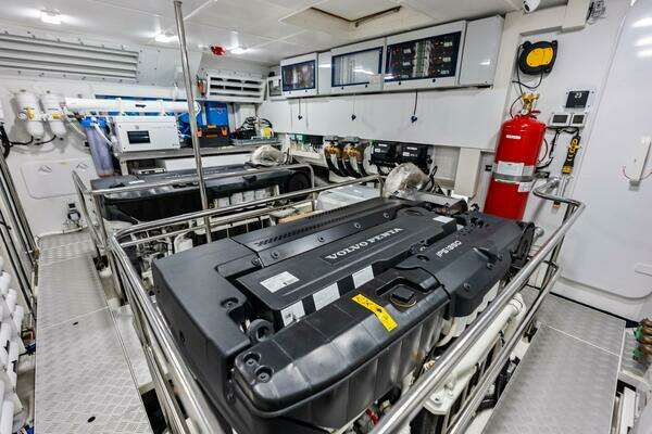 Absolute 75 Navetta Yacht For Sale