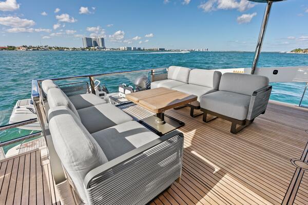 Fantasy Girl 75ft Absolute Yacht For Sale