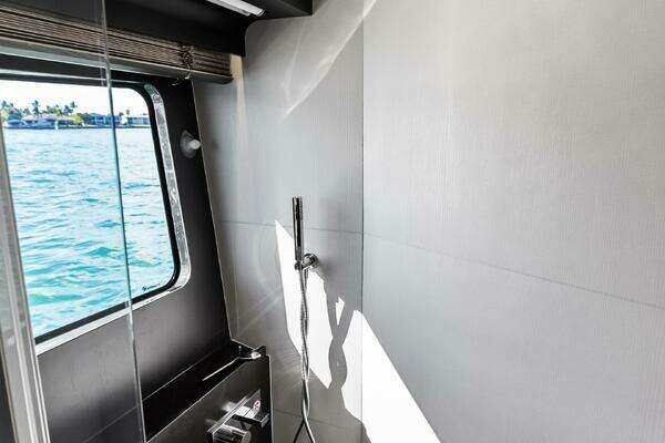 Absolute 75 Navetta Yacht For Sale