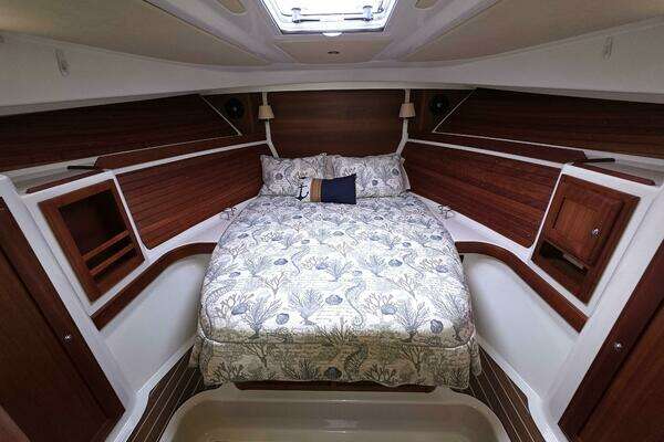 Back Cove 32 Yacht For Sale