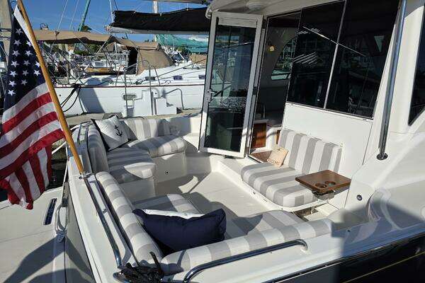 Back Cove 372 Yacht For Sale