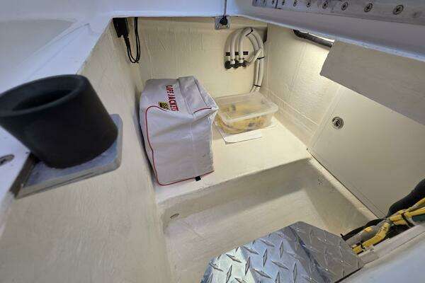 Back Cove 372 Yacht For Sale