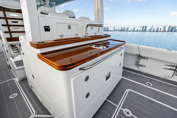 No Name 42ft HCB Yacht For Sale