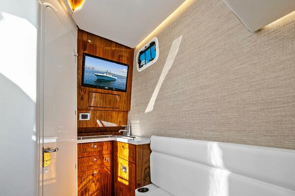 No Name 42ft HCB Yacht For Sale