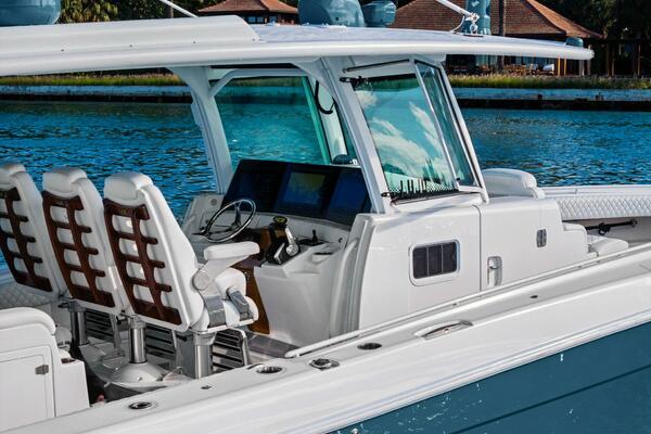 No Name 42ft HCB Yacht For Sale