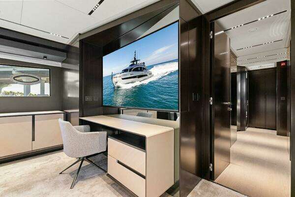 Pershing GTX Motoryacht Yacht For Sale