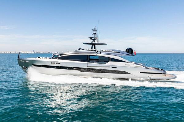 Caffeine 116ft Pershing Yacht For Sale