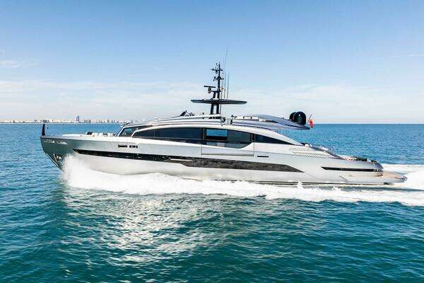 Pershing GTX Motoryacht Yacht For Sale