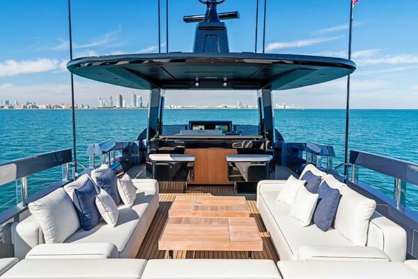 Caffeine 116ft Pershing Yacht For Sale