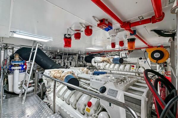 Caffeine 116ft Pershing Yacht For Sale