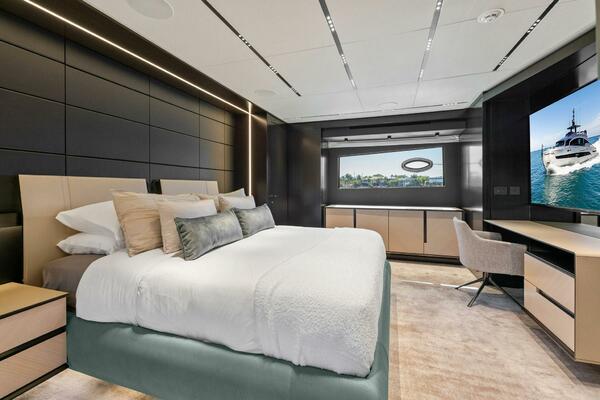 Caffeine 116ft Pershing Yacht For Sale