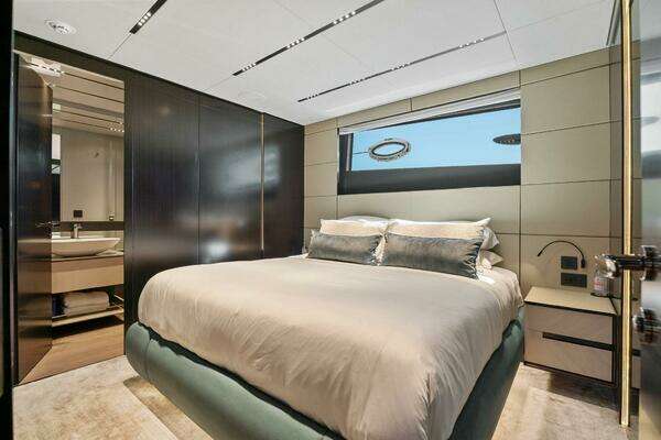 Pershing GTX Motoryacht Yacht For Sale