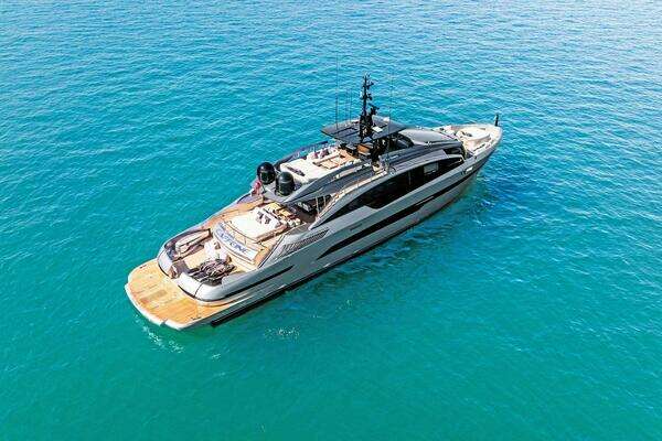 Pershing GTX Motoryacht Yacht For Sale
