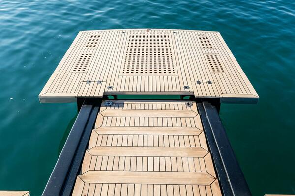 Caffeine 116ft Pershing Yacht For Sale