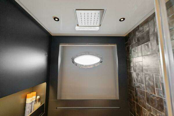 Pershing GTX Motoryacht Yacht For Sale