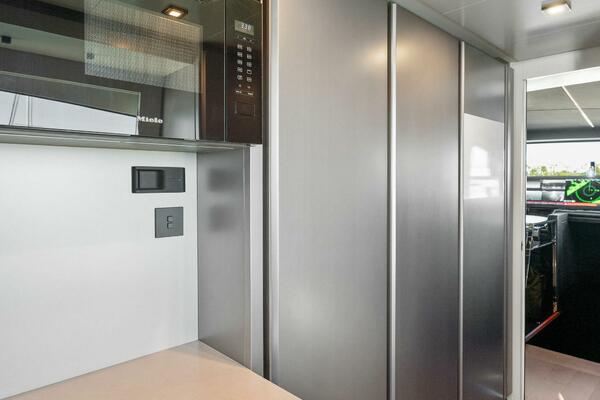 Caffeine 116ft Pershing Yacht For Sale