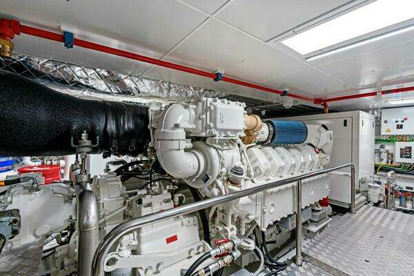 Pershing GTX Motoryacht Yacht For Sale