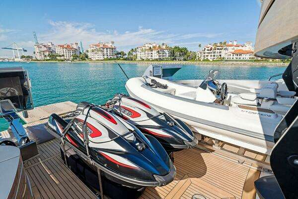 Pershing GTX Motoryacht Yacht For Sale