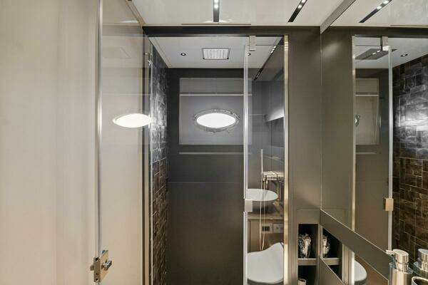 Pershing GTX Motoryacht Yacht For Sale