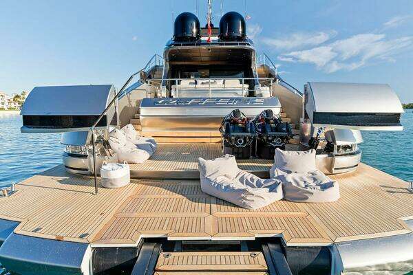 Pershing GTX Motoryacht Yacht For Sale