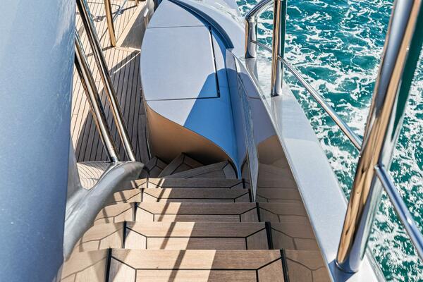 Caffeine 116ft Pershing Yacht For Sale