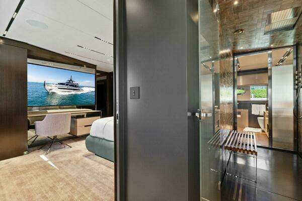 Pershing GTX Motoryacht Yacht For Sale