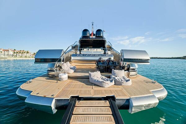 Caffeine 116ft Pershing Yacht For Sale
