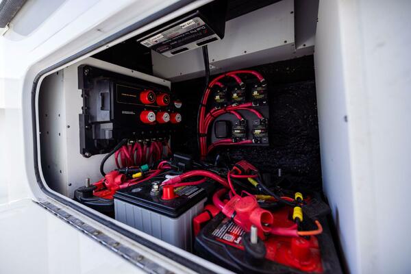 32ft Yellowfin Yacht For Sale