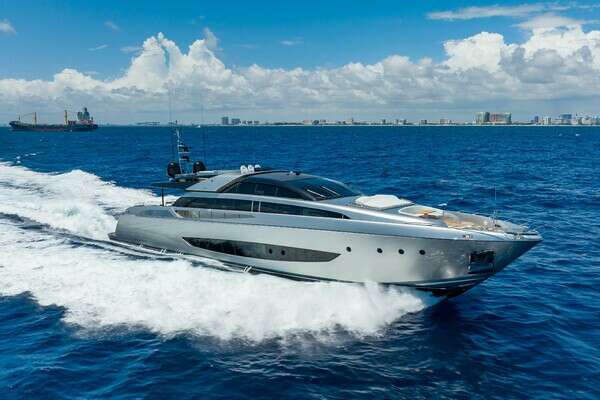 122-ft-Riva-2014-Mythos-Chop Chop Fort Lauderdale Florida United States  yacht for sale
