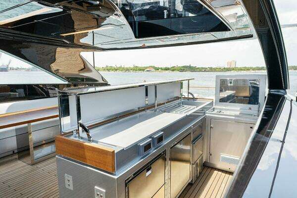 Riva Dolcevita Yacht For Sale