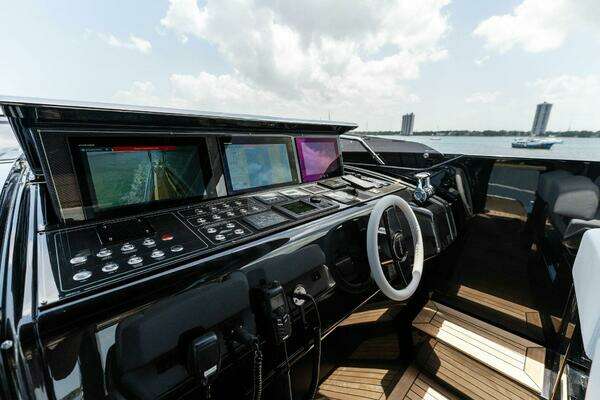 Riva Dolcevita Yacht For Sale