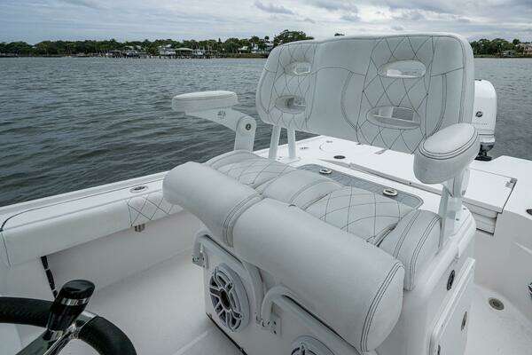 Photo of the 2022 Blazer Bay 2700 Hybrid