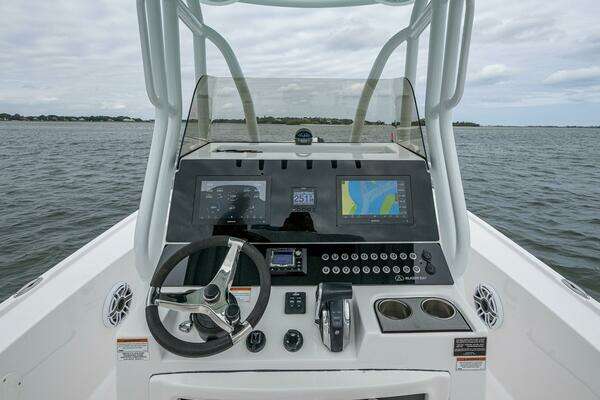 Photo of the 2022 Blazer Bay 2700 Hybrid