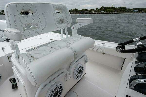 Photo of the 2022 Blazer Bay 2700 Hybrid