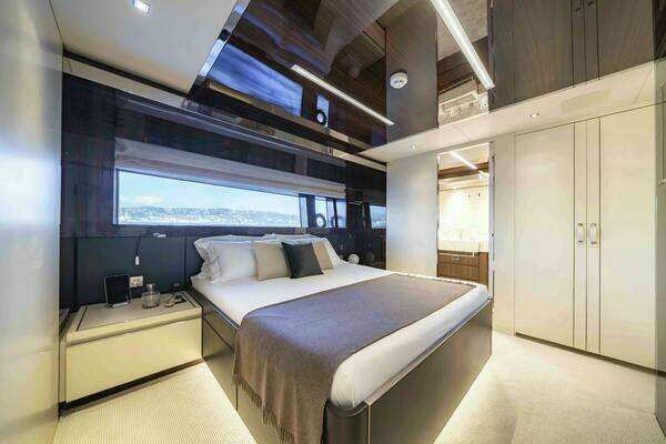 Riva Riva Dolcevita 110 Yacht For Sale