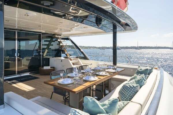 Riva Riva Dolcevita 110 Yacht For Sale
