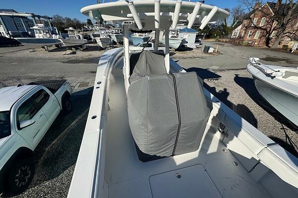 Temp Tag 31ft Regulator Yacht For Sale