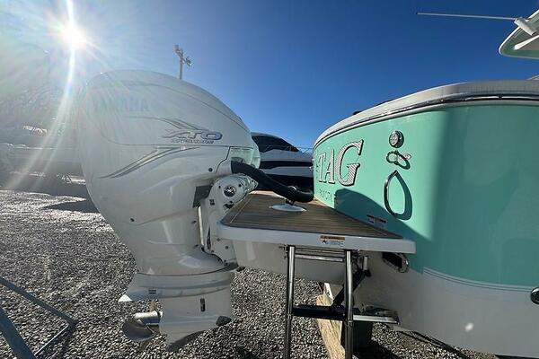 Temp Tag 31ft Regulator Yacht For Sale