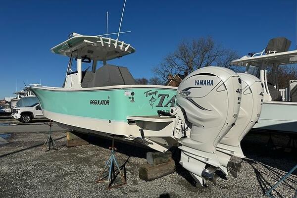 Temp Tag 31ft Regulator Yacht For Sale