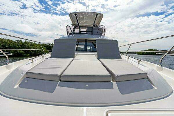 Prestige 420 Flybridge Yacht For Sale