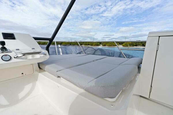 2024 42 Prestige Flybridge - Flybridge