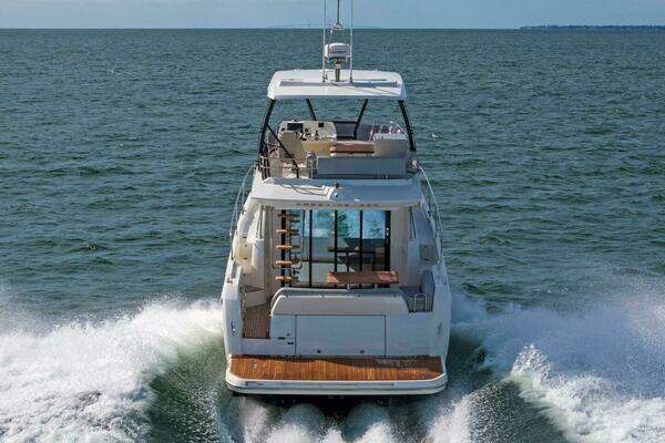 Prestige 420 Flybridge Yacht For Sale