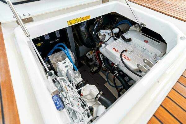 Prestige 420 Flybridge Yacht For Sale