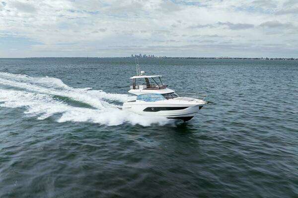 Prestige 420 Flybridge Yacht For Sale