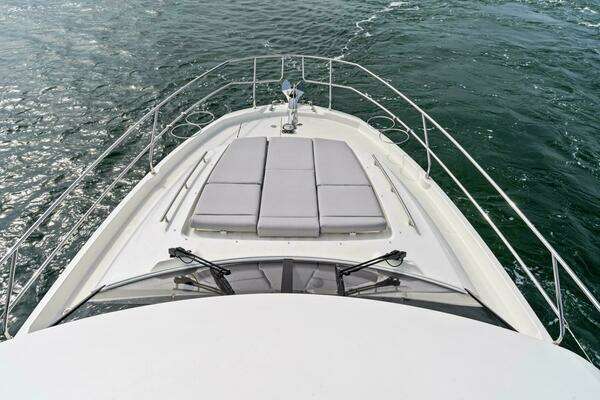 Prestige 420 Flybridge Yacht For Sale