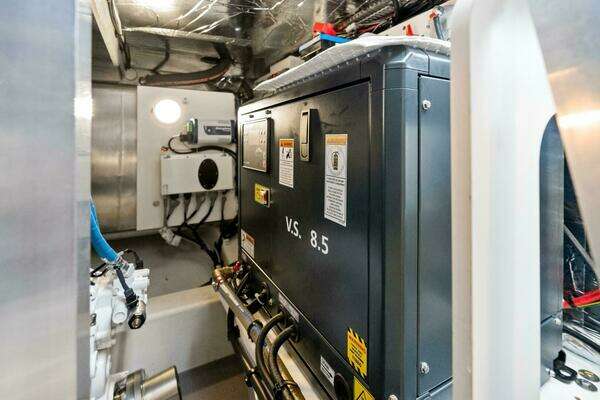 Prestige 420 Flybridge Yacht For Sale